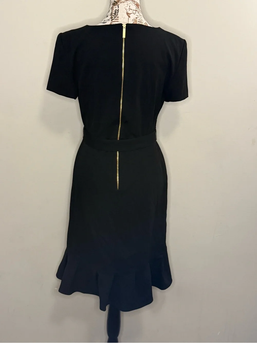 Calvin Klein Black Short-Sleeve Ruffle Wrap Midi Dress with Waist Tie - Size 8 - Picture 9 of 10